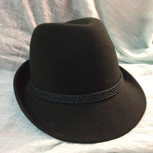 Austrian style hat. Green Fedora.