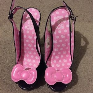 Hello kitty heels size 6 sanrio hot topic