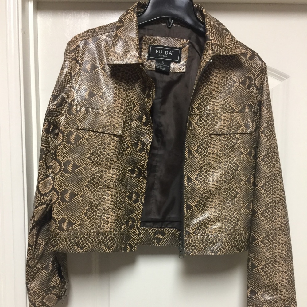 Faux Snake Skin Coat 🐍🐍
