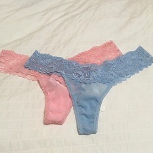 2 Pair Bikini Briefs