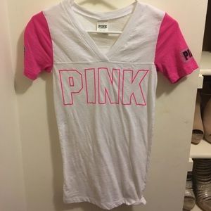 NWOT PINK Victoria's Secret v neck t-shirt! SizeXS