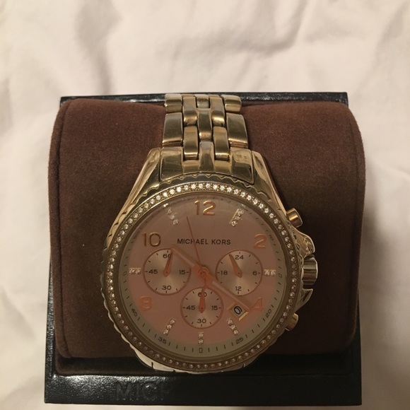 Michael Kors Gold Watch - Picture 2 of 4
