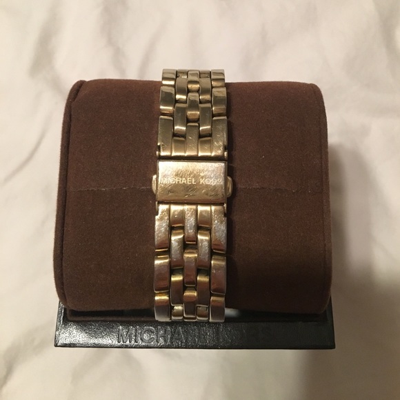 Michael Kors Gold Watch - Picture 3 of 4