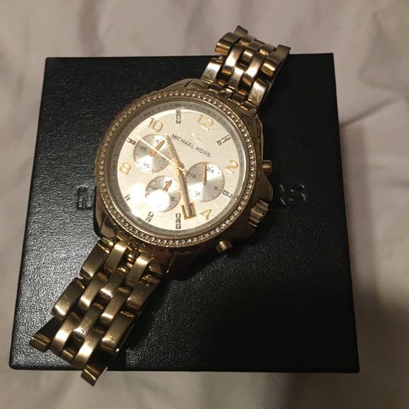 Michael Kors Gold Watch - Picture 4 of 4