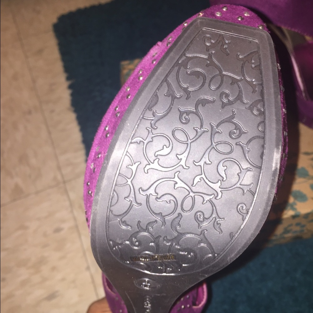 Platform Heels - Picture 3 of 3