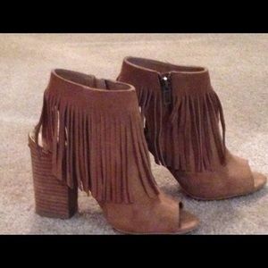 Carlos Santana size 6 booties