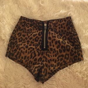 UNIF The High Waist Zip Shorts in Leopard