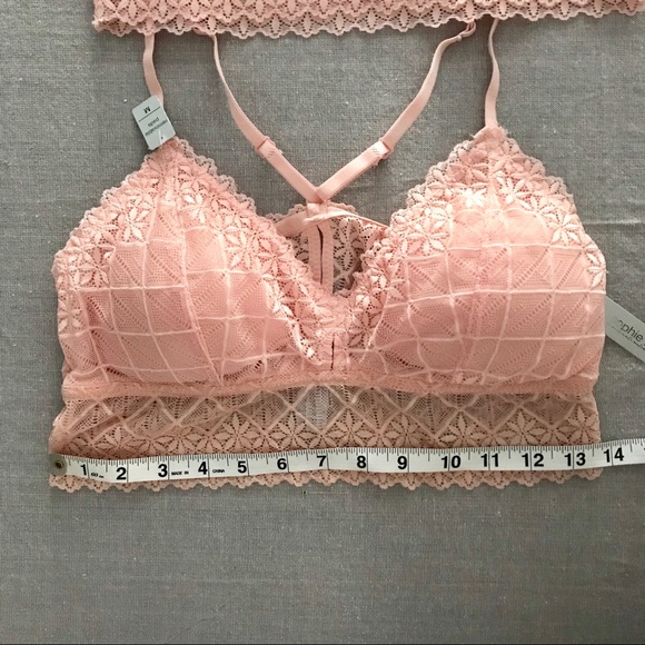 Gorgeous Pink Lace Bralette - Picture 5 of 6