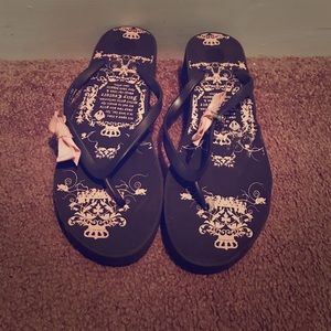 Juicy Couture Flip Flops (Size 10)