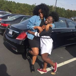 Meet your Posher, Selinam