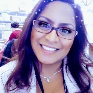 Meet your Posher, Eva