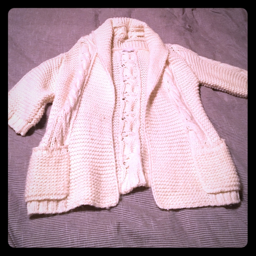 Gap sweater