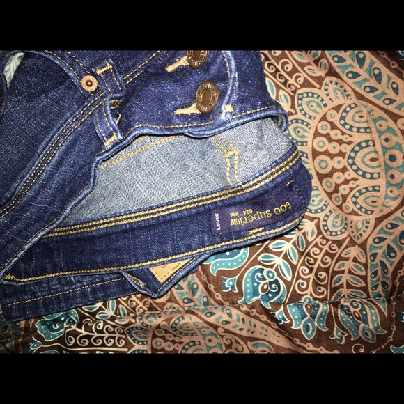 sold!!!524 Dark blue wash Levi's skinny jean - Picture 6 of 8