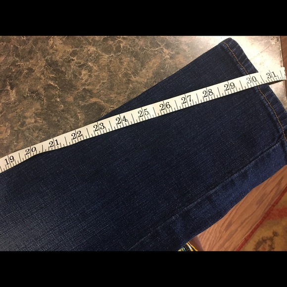 sold!!!524 Dark blue wash Levi's skinny jean - Picture 7 of 8
