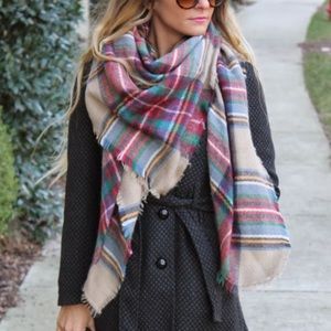 P L A I D  Blanket scarf!!