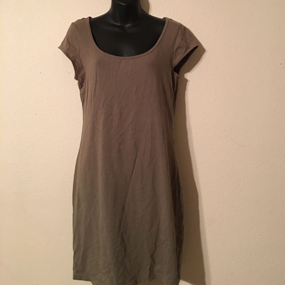 H&M Dress - Picture 2 of 3