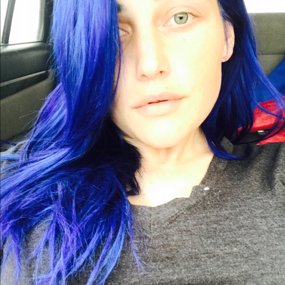 Meet your Posher, Val