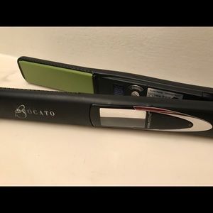 Brocato oscillating flat iron