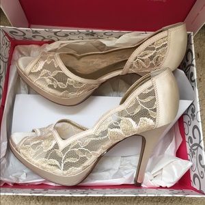 Lulu Townshed Nisha platform pump