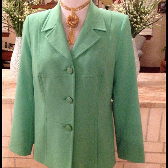 Spring Jacket - Picture 1 of 4