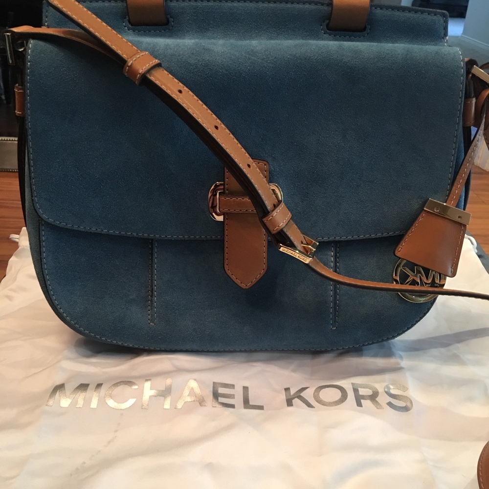 Michael Kors Romy light messenger bag - Picture 3 of 8