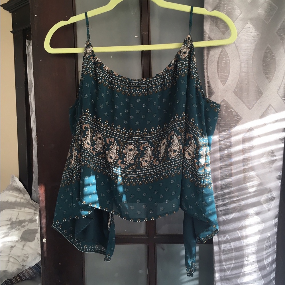 Tobi open back paisley top
