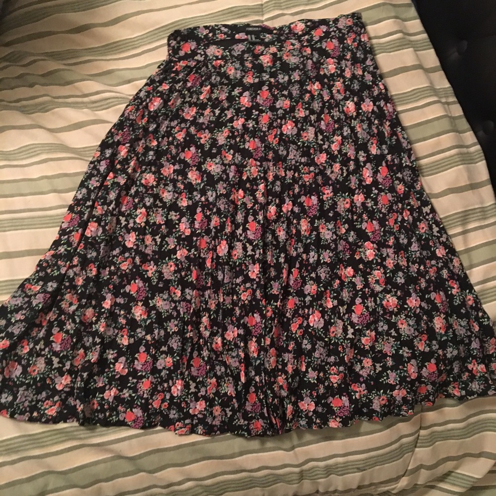 Spring flowery skirt🌼🌸🌺🌻💐🌷