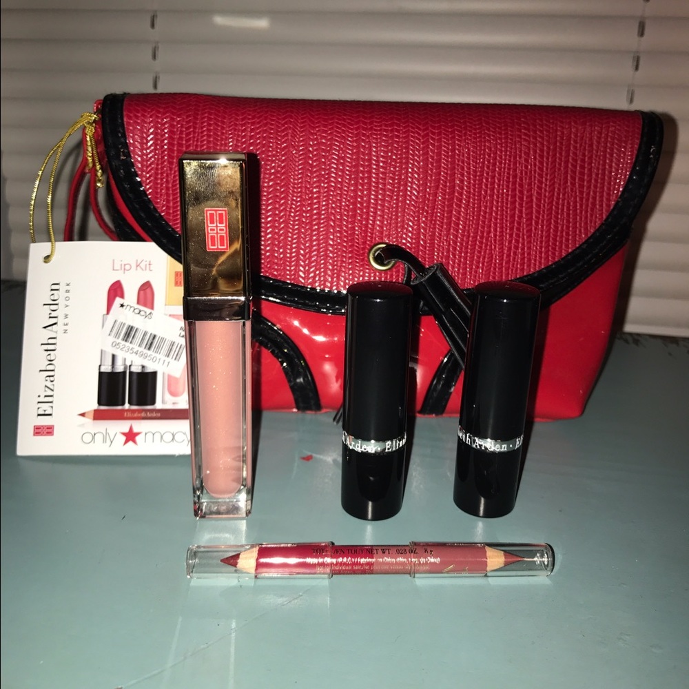 Makeup bag and lip kit from Elizabeth Arden