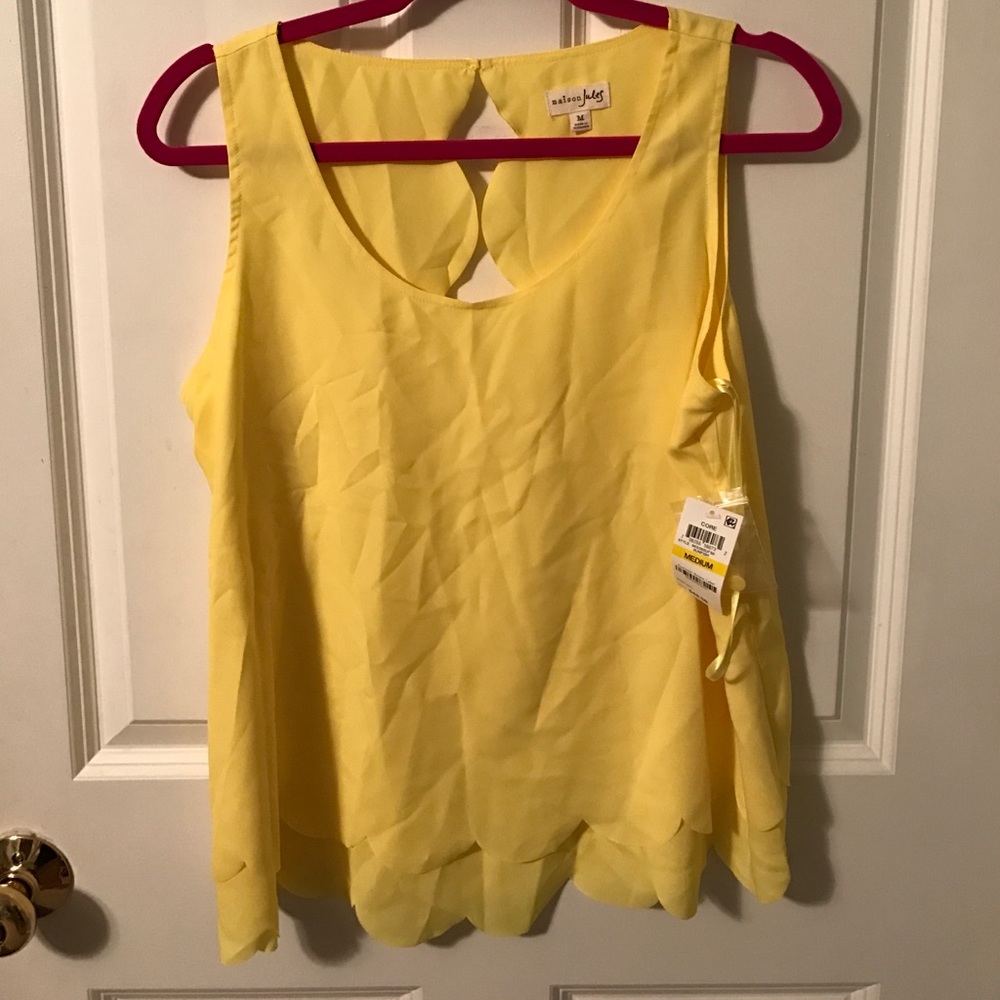 NWT Maison Jules Yellow Scalloped Blouse/Tank Sz M