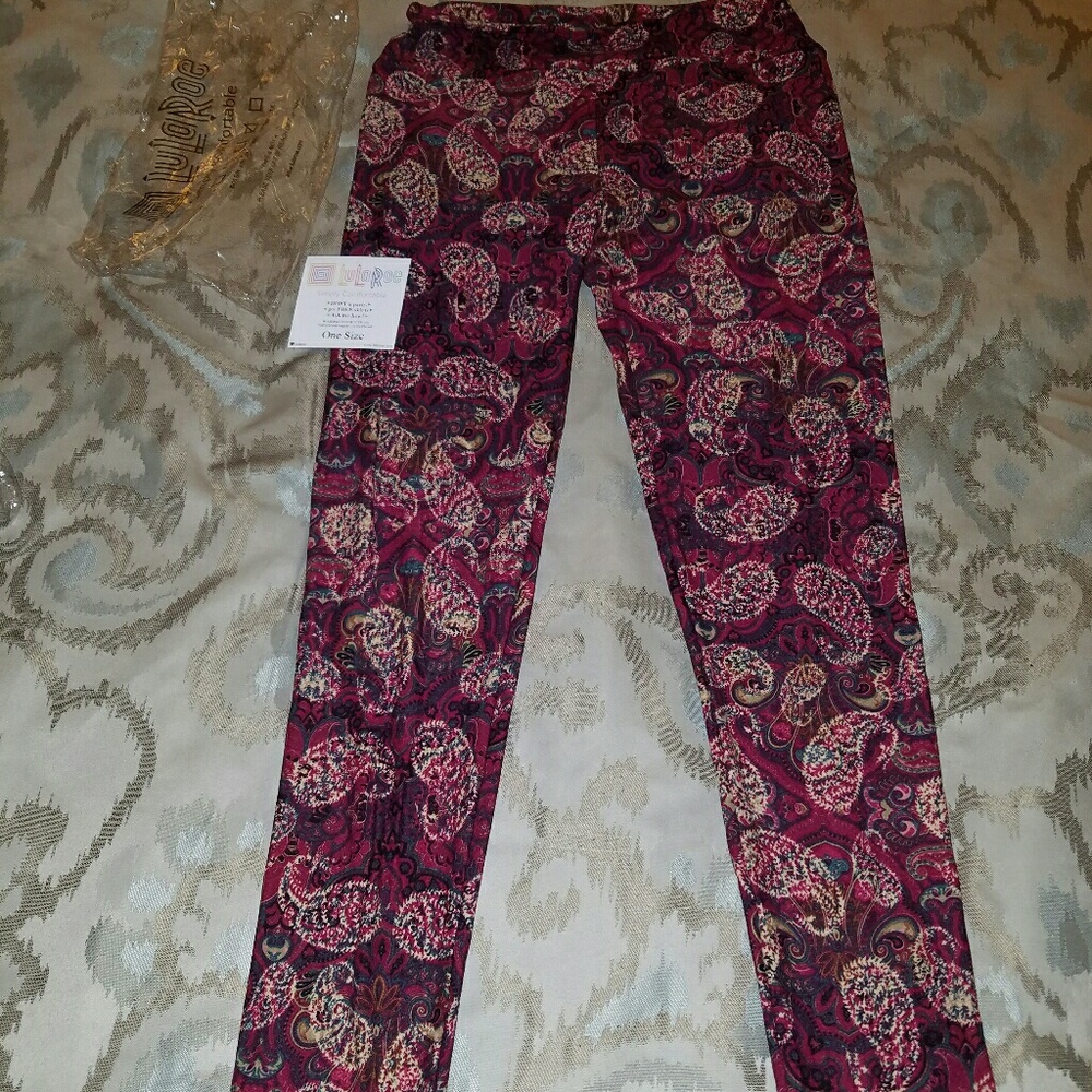 LulaRoe Pink Paisley OS Leggings