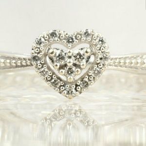 Kay Jewelers Jewelry - 10K Diamond Heart Ring Size 6.75 Kay Jewelers Jewelry - 10K Diamond Heart Ring Size 6.75