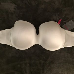 *NWT* White Strapless Bra