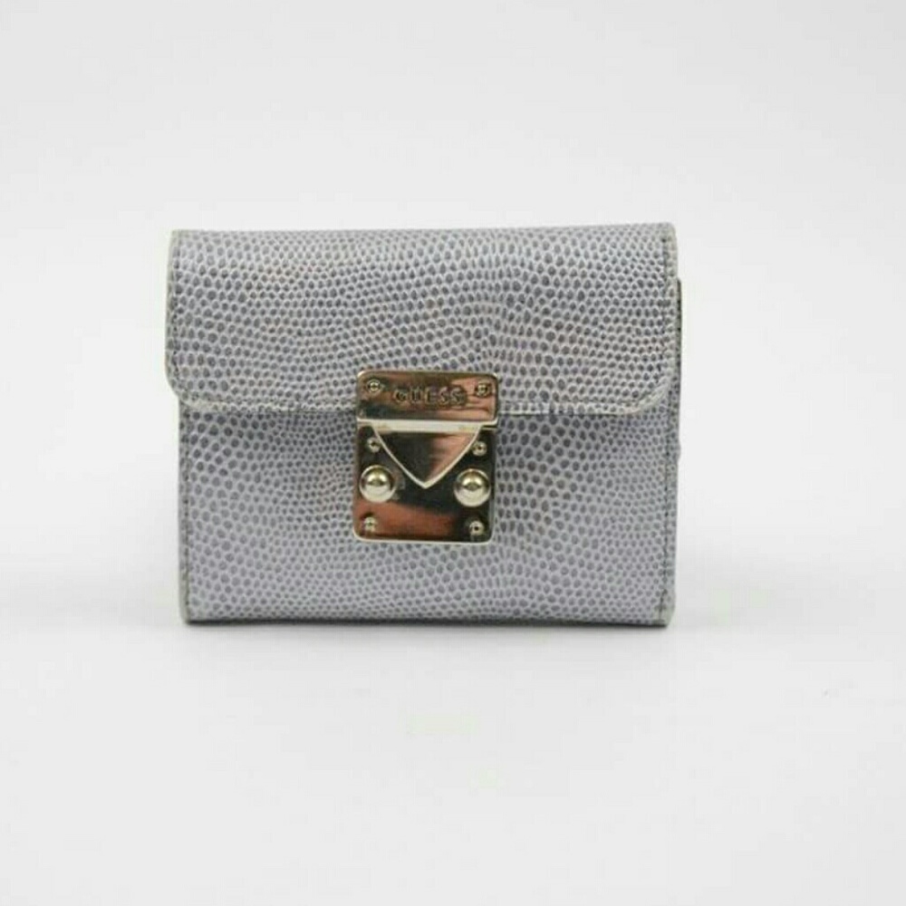 Guess purple wallet - good condition!!