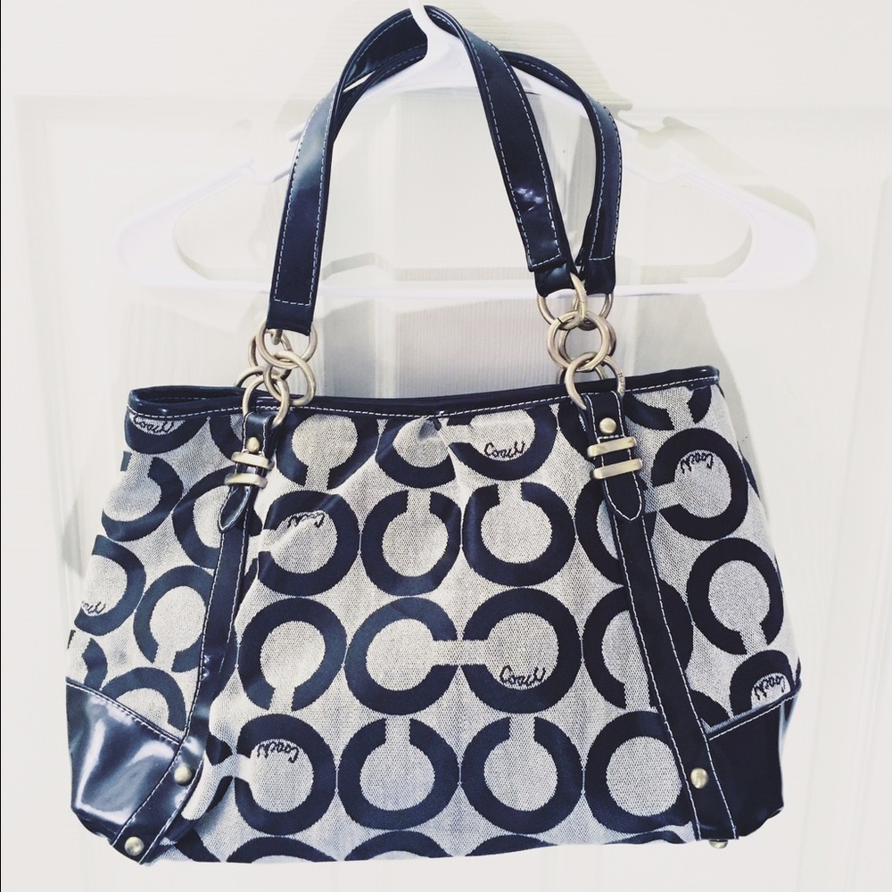 Signature Coach purse (Grey)