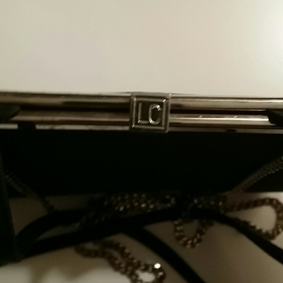 LIZ CLAIBORNE CROSSBODY. - Picture 3 of 7
