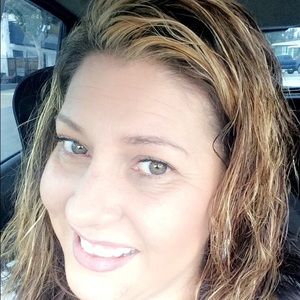 Meet your Posher, Lorraine