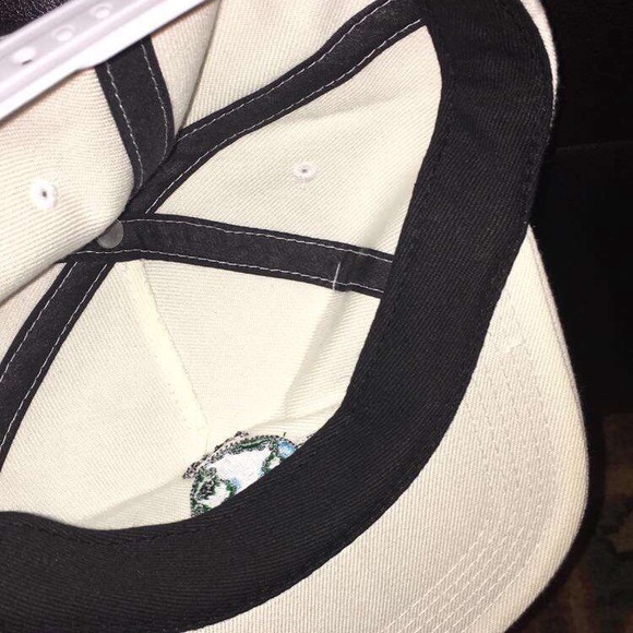 Palace Hat - Picture 5 of 6