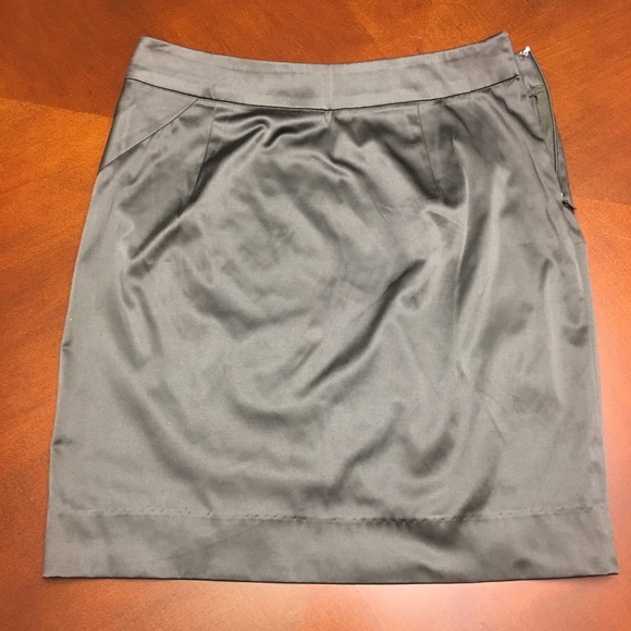 XT dark gray pleated shiny short skirt - Picture 4 of 8