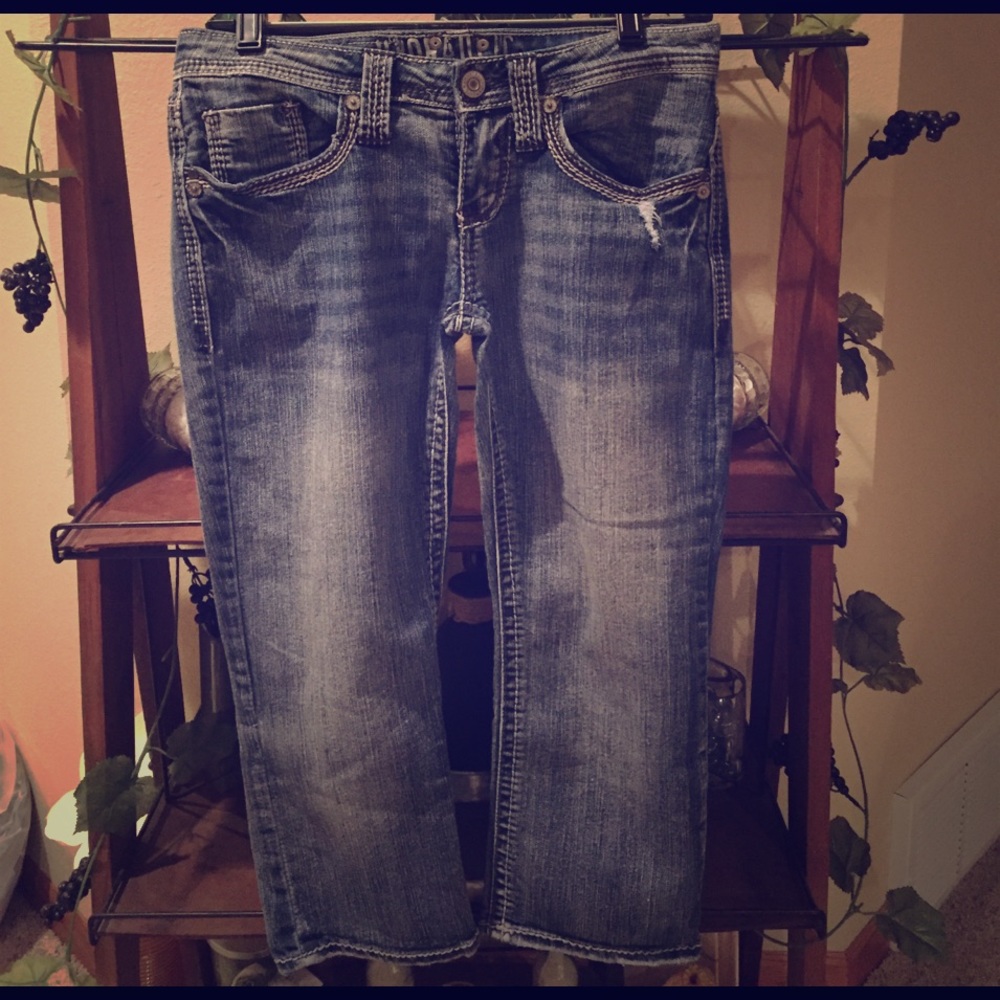 Ladies Hydraulic Capri jeans