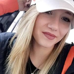 Meet your Posher, Lexie