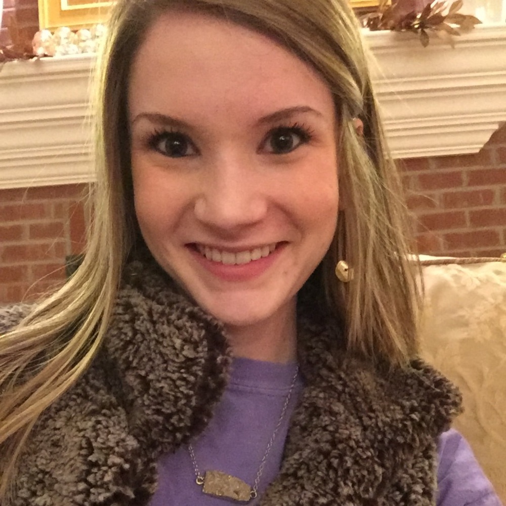 Meet your Posher, Courtney