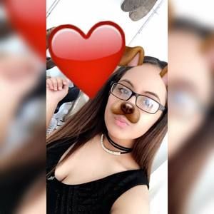 Meet your Posher, Hilary