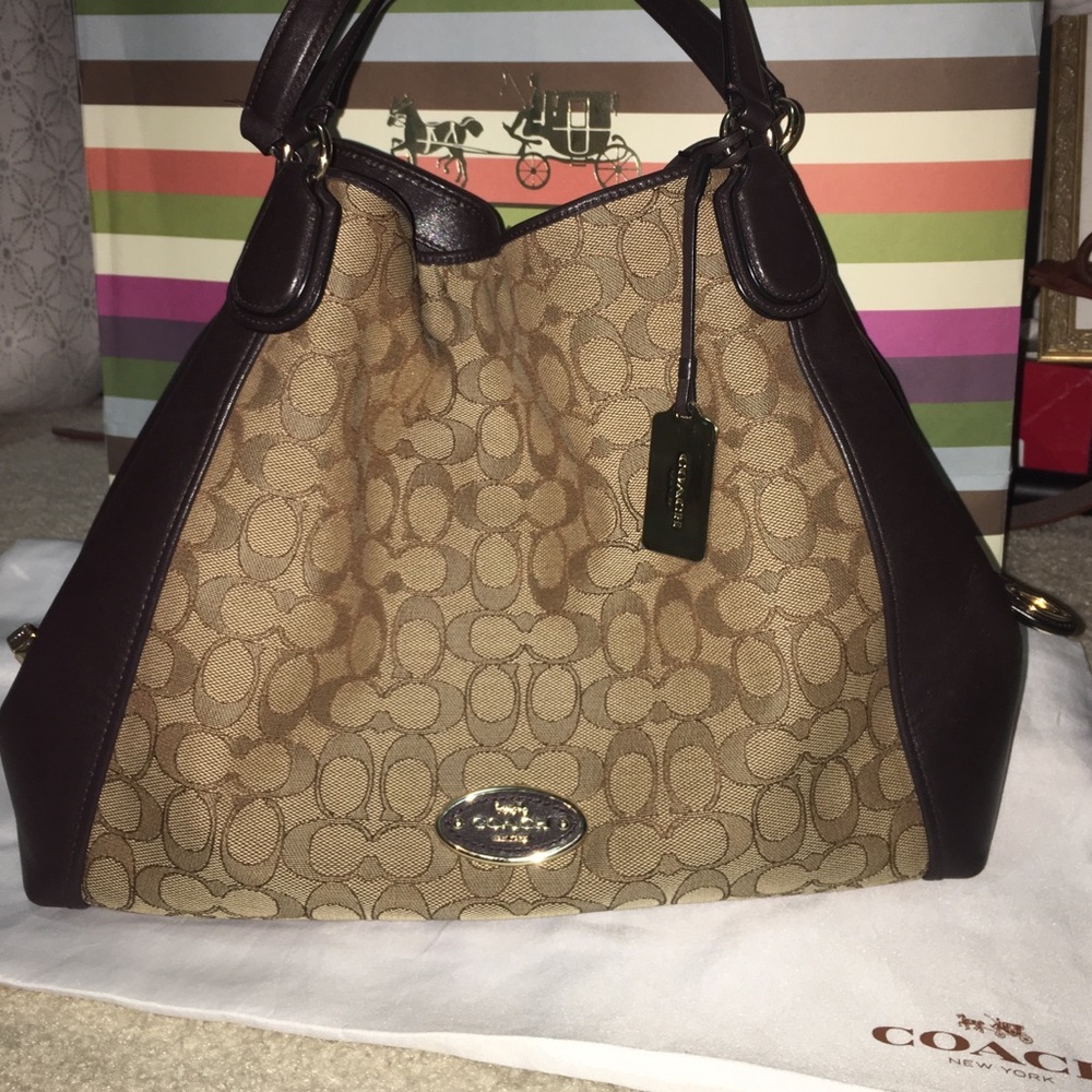 *COACH PURSE*