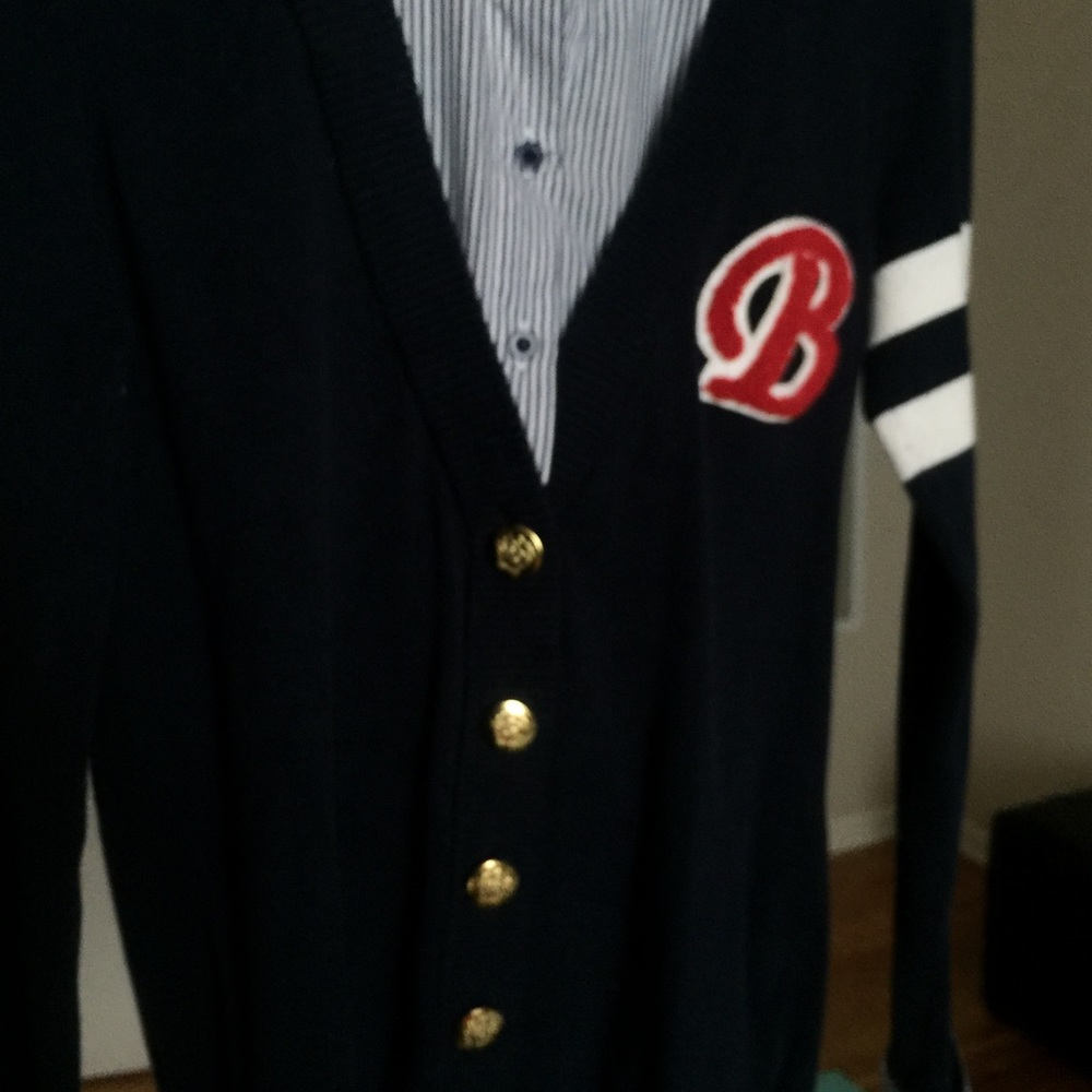 Preppy collared striped shirt w. attached sweater