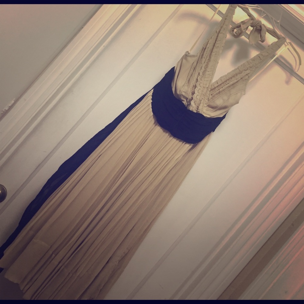 Elegant halter dress