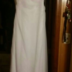 White strapless wedding dress