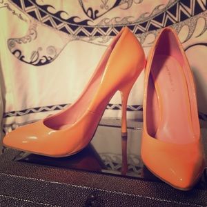 Shoe Republic La, Tangerine Pumps