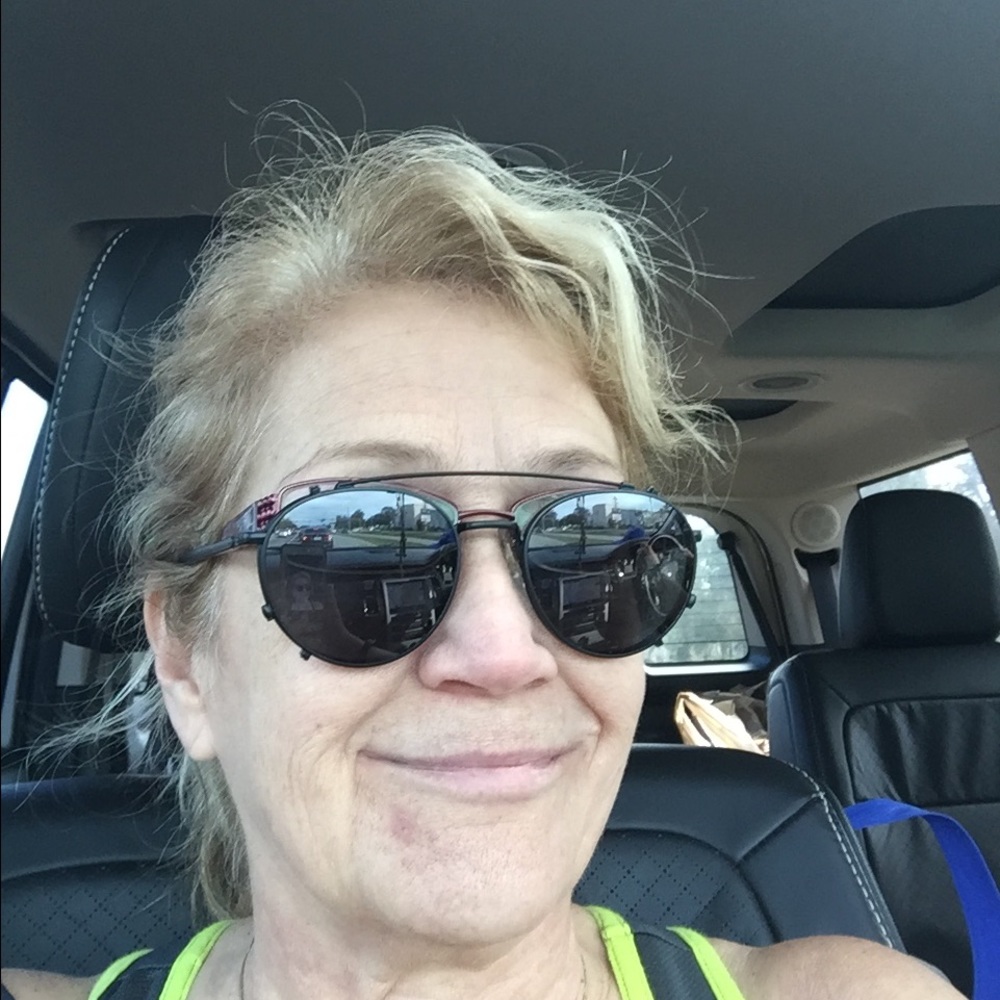 Meet your Posher, Rebecca o