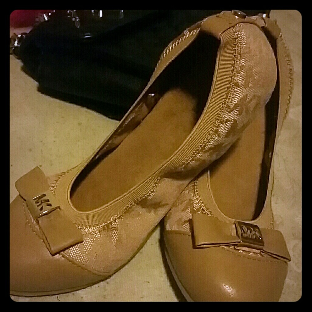 NWOT MK Ballet Flats