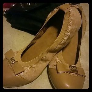 NWOT MK Ballet Flats